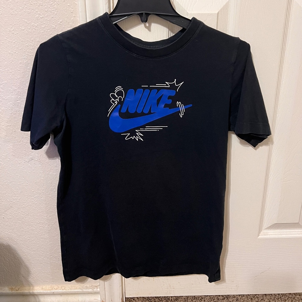 Nike tee